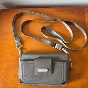 Baggallini crossbody wallet grey